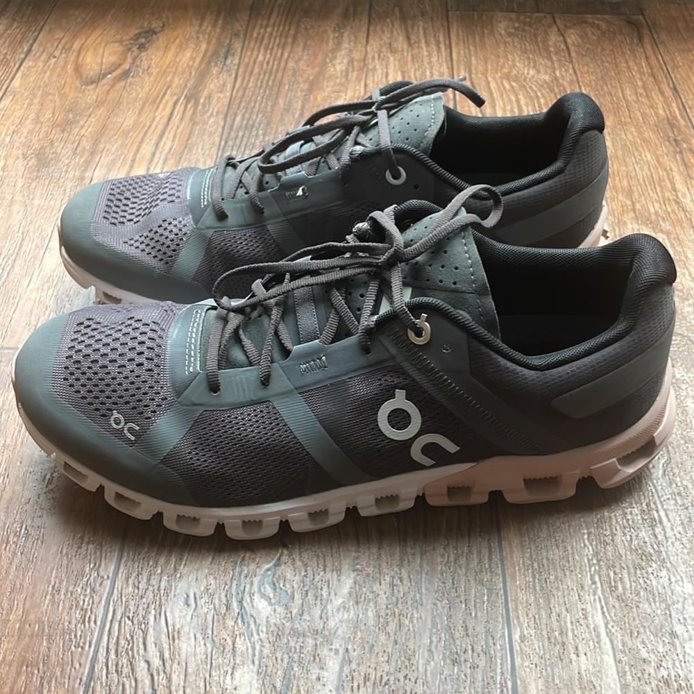 On Cloud Running Cloudflow W Size 9 Rock/Rose. Us… - image 2